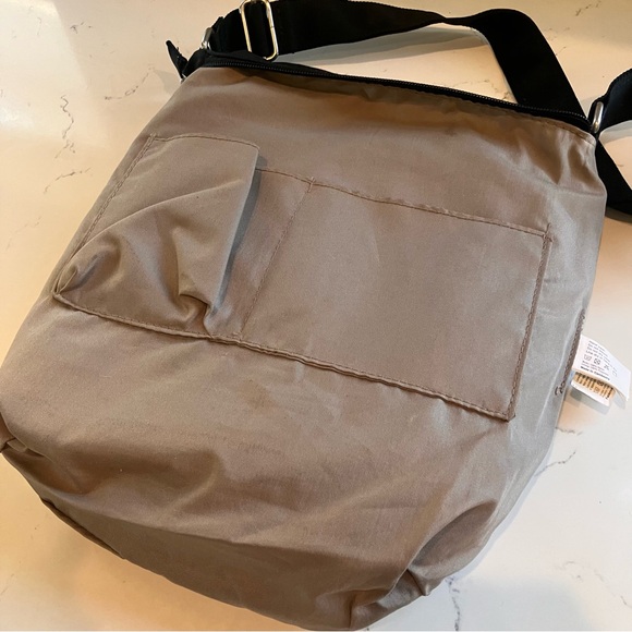 Baggallini Black Shoulder Messenger Bag Pockets Silver Nylon Travel Purse - Picture 16 of 16